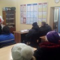 Члены информационно-пропагандистской группы предприятия провели встречи в трудовых коллективах и с населением по месту жительства.