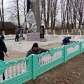 Идет подготовка и ремонт памятников.