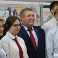 Делегат Всебелорусского народного собрания, директор РСУП «Олекшицы» Валерий Павлюкевич встретился с конюховскими школьниками.