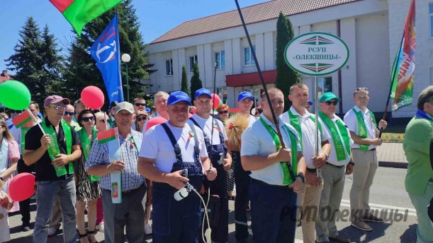 Беларусь созидательная. В Большой Берестовице состоялось торжественное шествие в честь Дня Независимости.