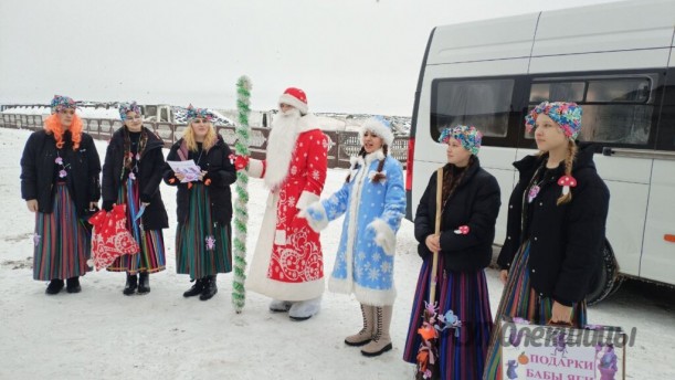 Праздники продолжаются. В РСУП «Олекшицы» приехал Дед Мороз.