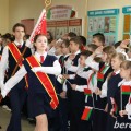 С уважением к символике страны. Председатель Берестовицкого райисполкома Дмитрий Кадргулов принял участие в торжественной линейке в Олекшицкой школе.