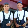 Семейный экипаж комбайнеров Виктора и Максима Гойликов из РСУП «Олекшицы» – в деле!