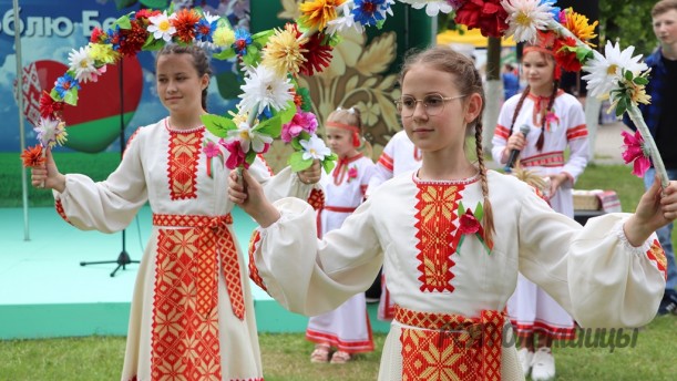 Концертная программа "Венец всех ценностей семья!"