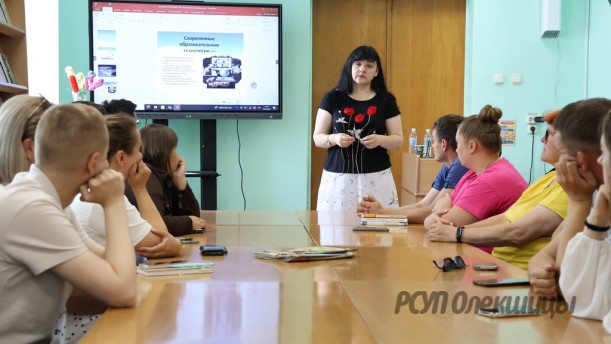Молодежь РСУП "Олекшицы" участник районного клуба "Голос молодых".