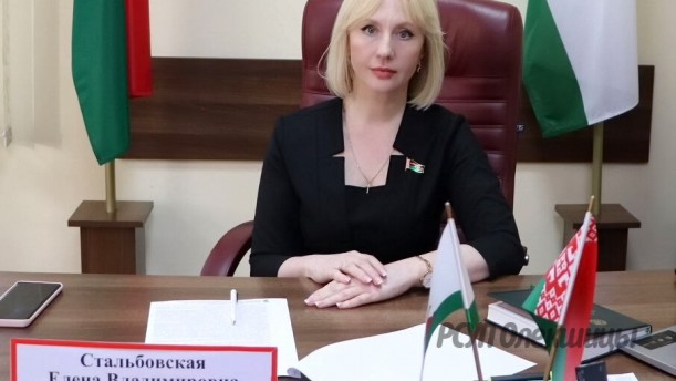Прямую телефонную линию и личный прием проведет в Олекшицах член Совета Республики Елена Стальбовская.