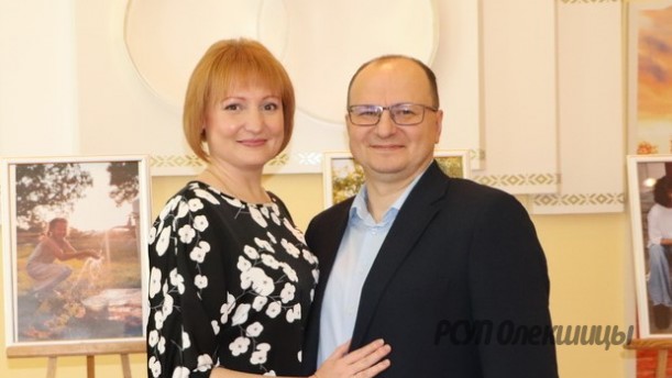 Круглый стол «Родительская любовь и забота: взгляд в будущее» прошел в Берестовицком загсе.