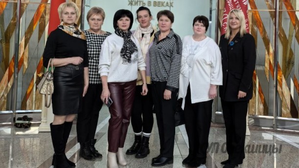 Мария Гончар и Елена Затовка участники Республиканского форума сельских женщин.